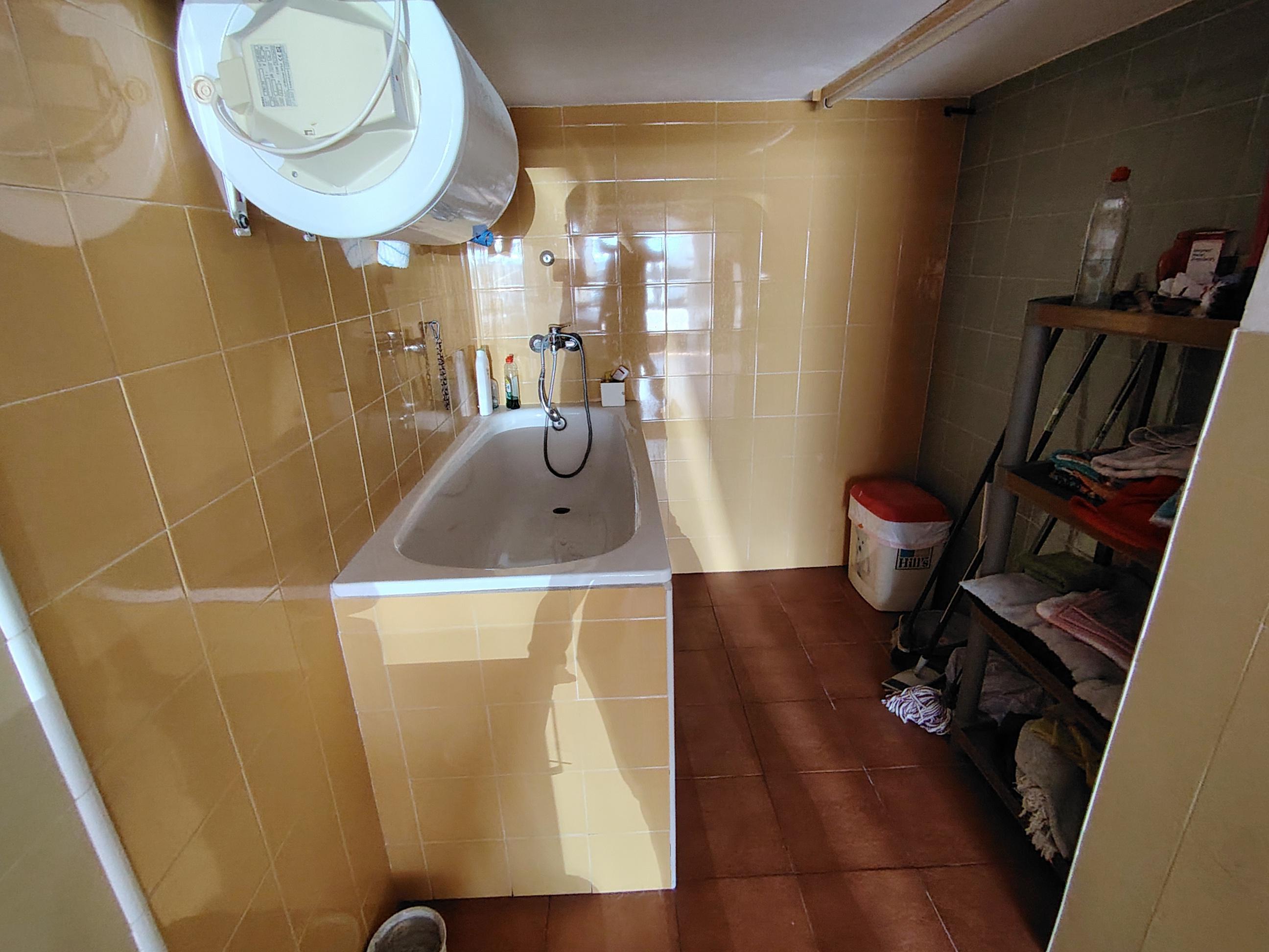 Imagen 9 Local Comercial en venta en Benalmádena / En el centro de Arroyo de la Miel.