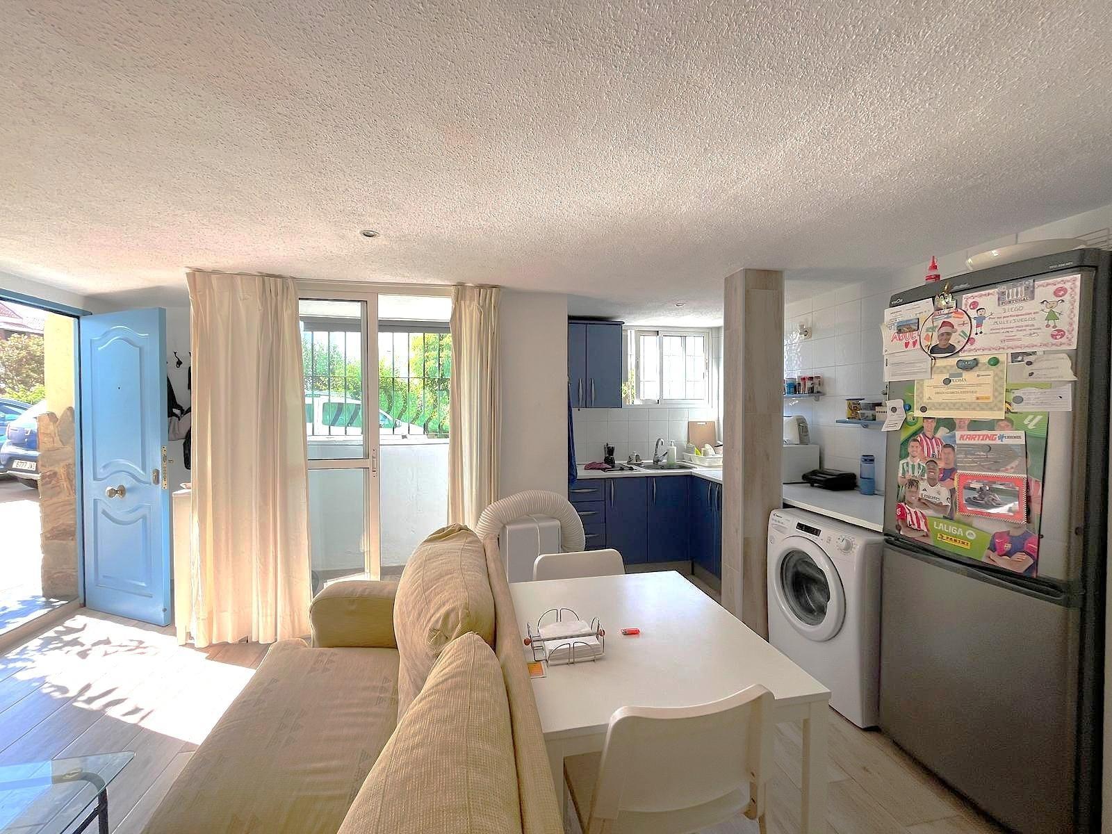 Imagen 5 Local Comercial en venta en Benalmádena / En el centro de Arroyo de la Miel.