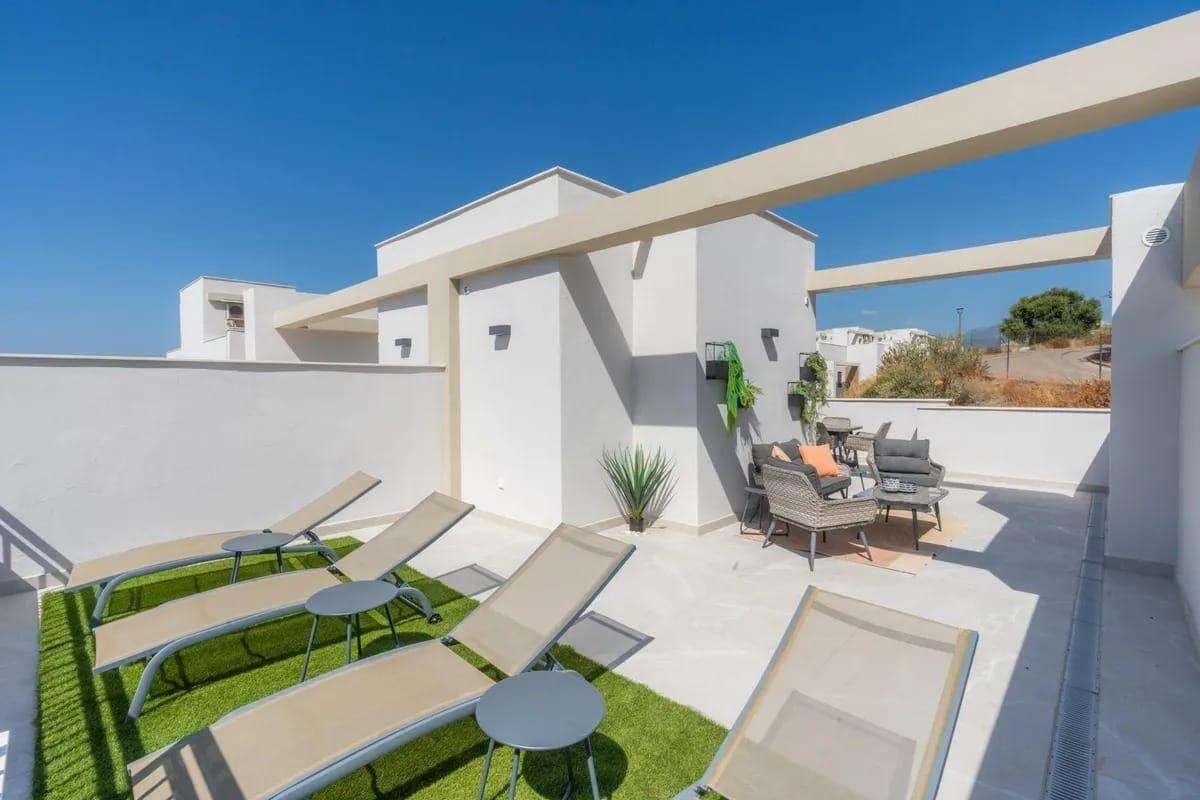 Imagen 1 Casa Adosada en venta en Marbella / Próximo al resort Sierra Blanca Country Club