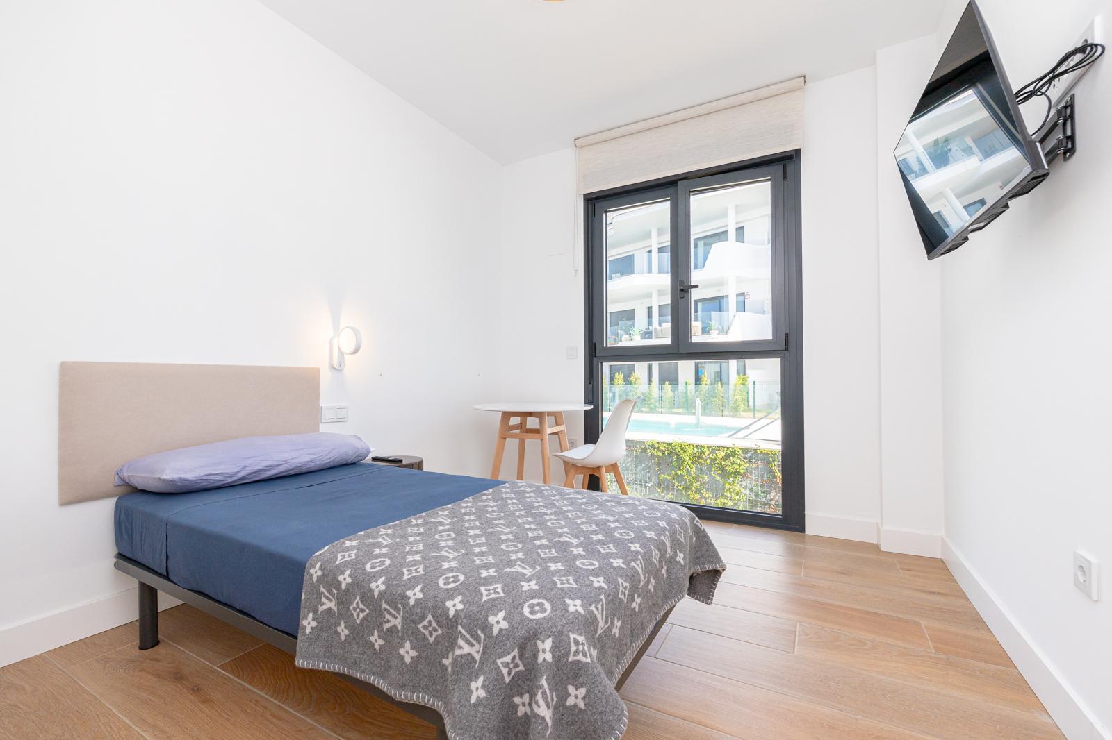 Imagen 16 Apartamento en venta en Fuengirola / En el Higueron Lomas 2, sobre avenida Fuengirola