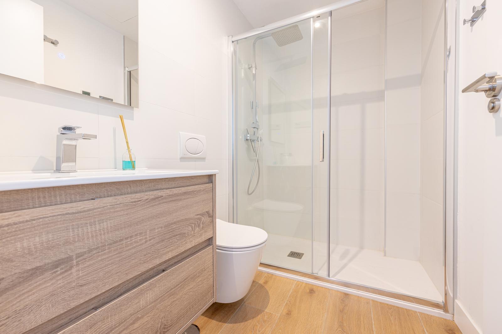 Imagen 23 Apartamento en venta en Fuengirola / En el Higueron Lomas 2, sobre avenida Fuengirola