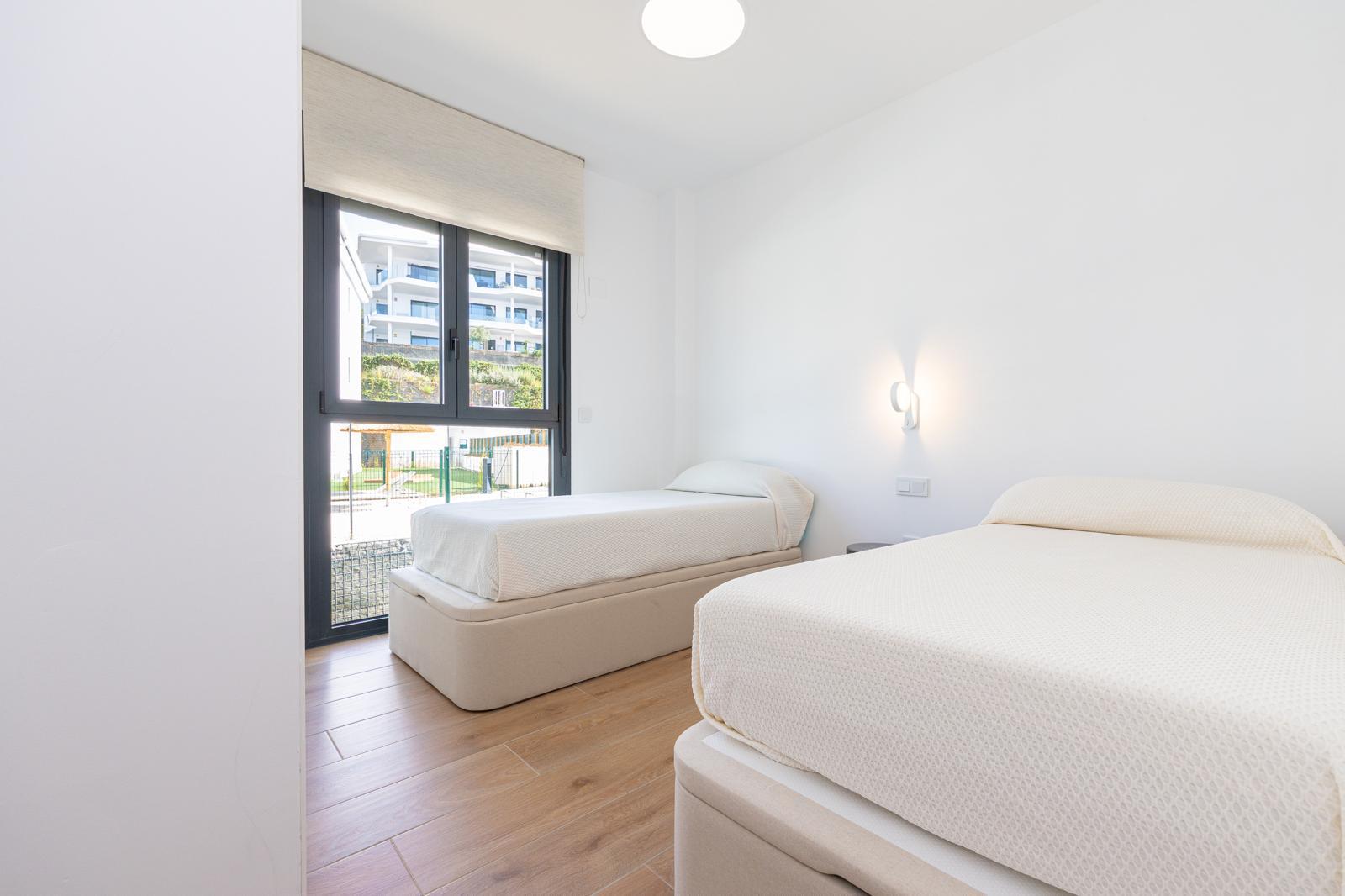Imagen 20 Apartamento en venta en Fuengirola / En el Higueron Lomas 2, sobre avenida Fuengirola