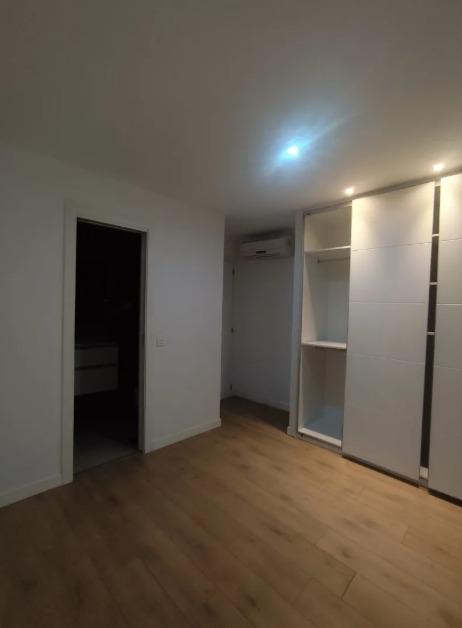 Imagen 11 Piso en venta en Madrid / A un paso metro de la estación La Elipa y Almudena
