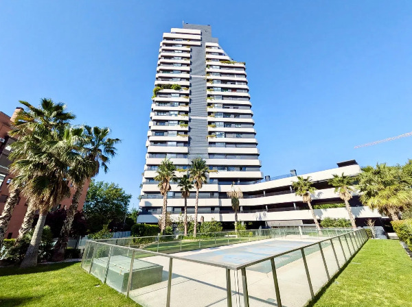 Imagen 30 Piso en venta en Madrid / En la emblemática Torre Riverside.
