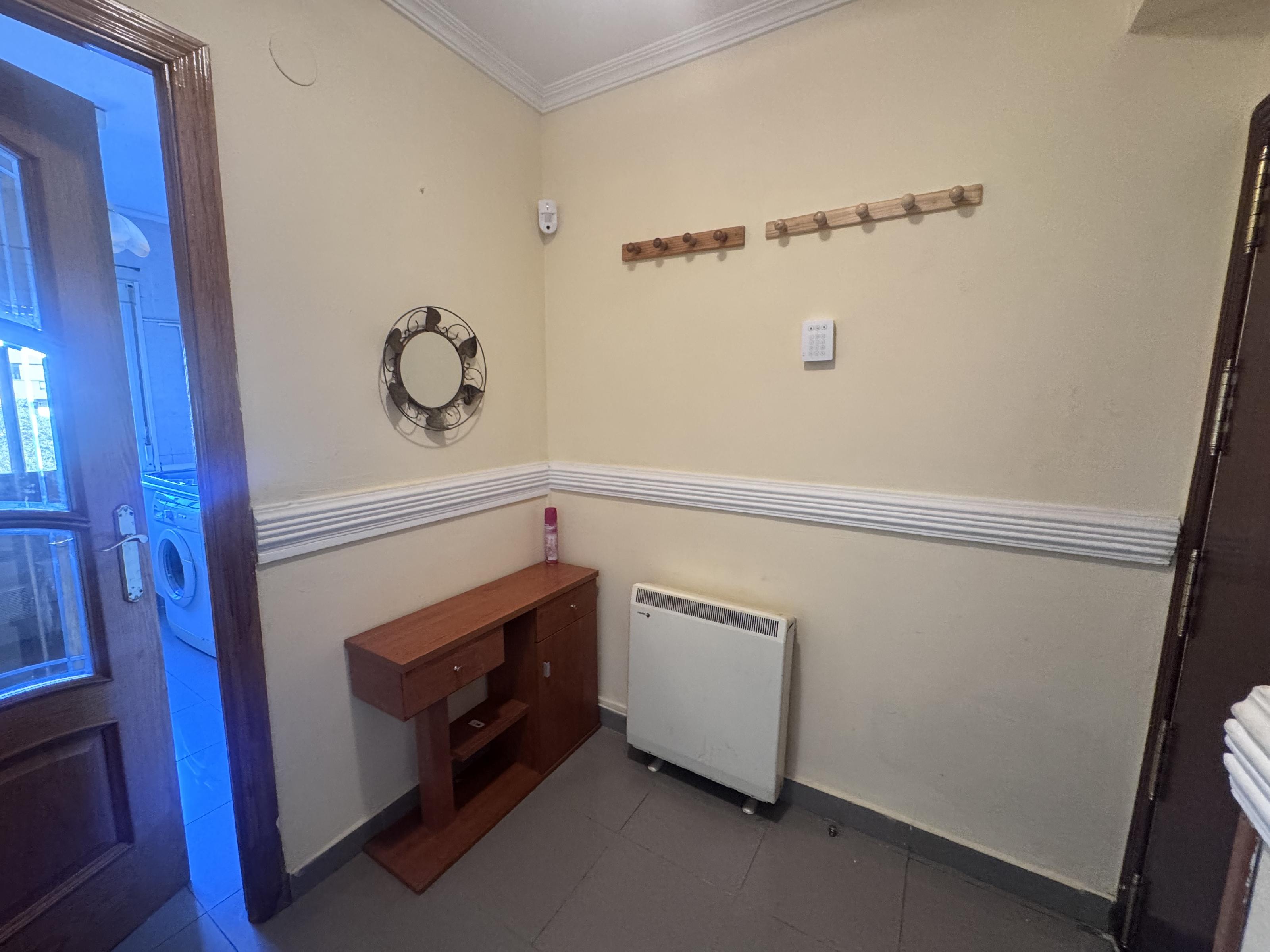 Imagen 3 Piso en venta en Madrid / A pocos minutos de la estación Puente Alcocer.