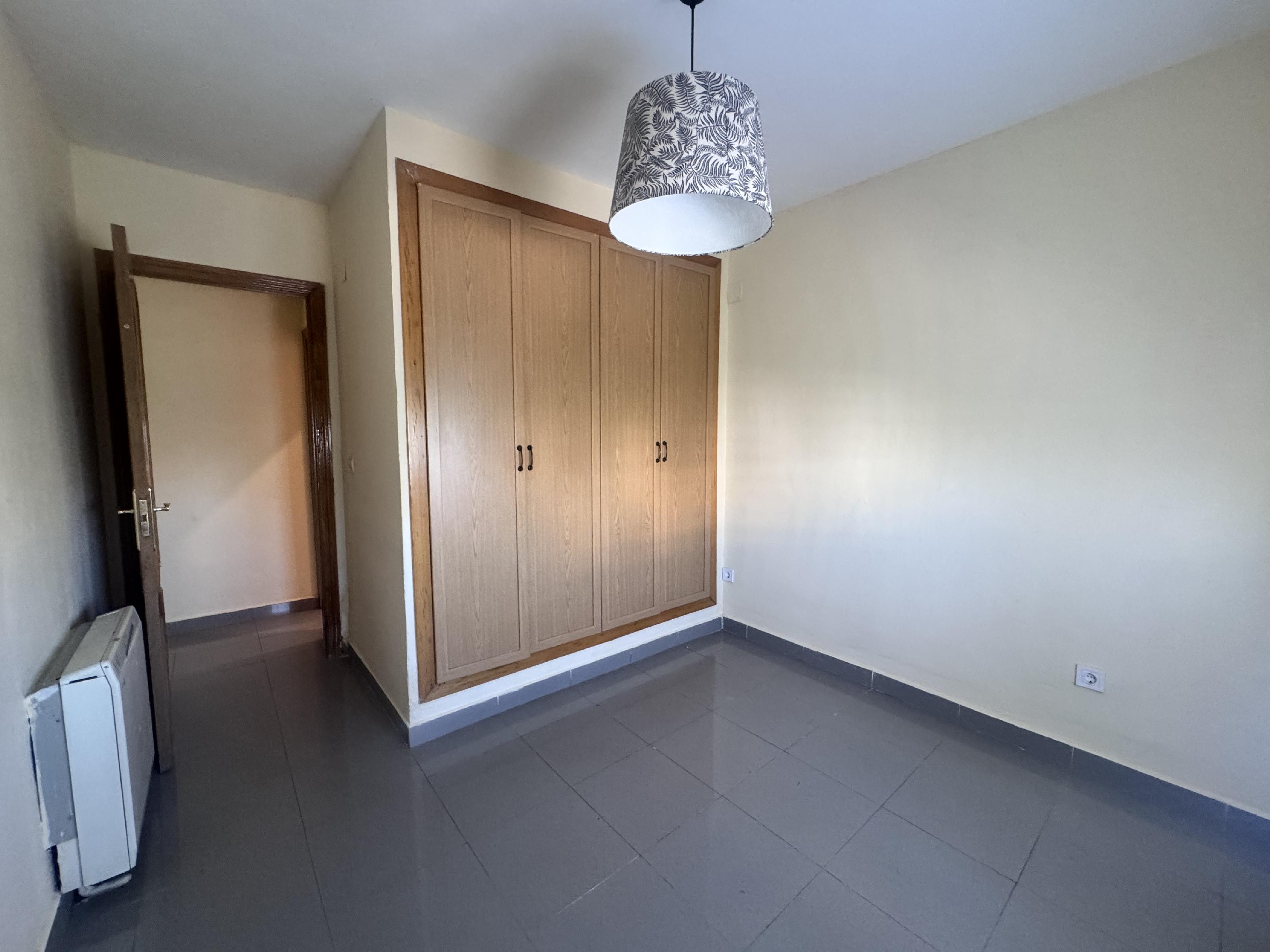 Imagen 8 Piso en venta en Madrid / A pocos minutos de la estación Puente Alcocer.