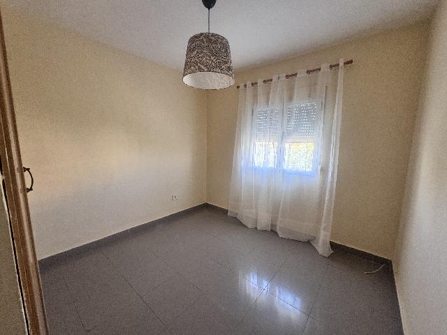 Imagen 10 Inmueble 303076 - Piso en venta en Madrid / A pocos minutos de la estación Puente Alcocer.