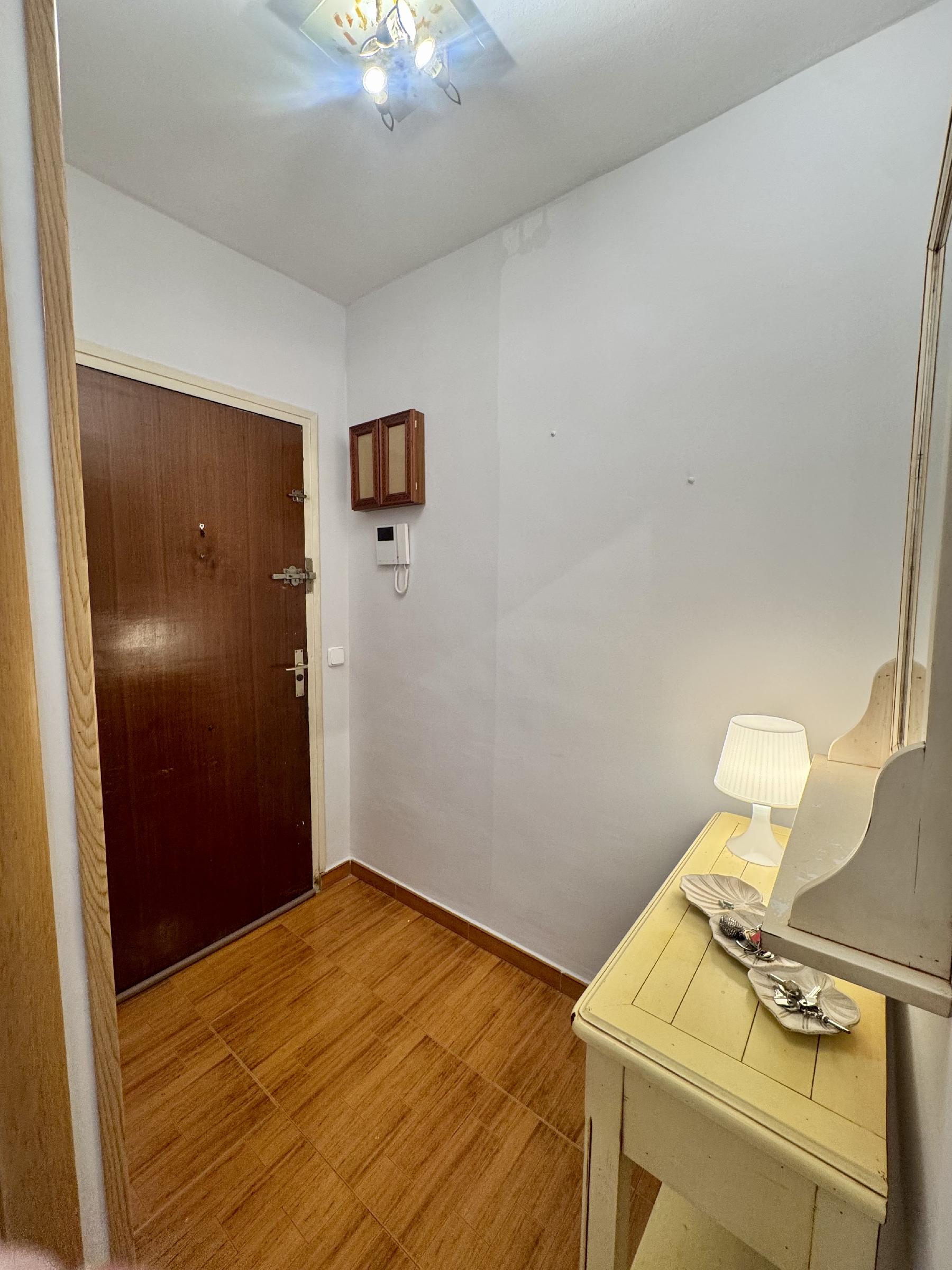 Imagen 13 Piso en venta en Madrid / Frente al metro de Abrantes.