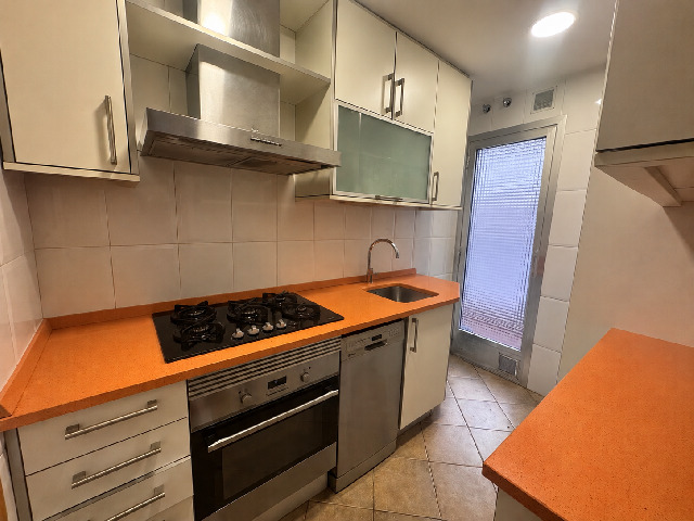 Imagen 4 Inmueble 304121 - Piso en venta en Madrid / Junto a la Plaza de San Anacleto.