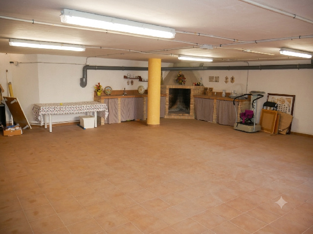 Imagen 39 Inmueble 304237 - Casa Pareada en venta en Sagunto/sagunt / Junto al Pabellón René Marigil y el Centro Médico.