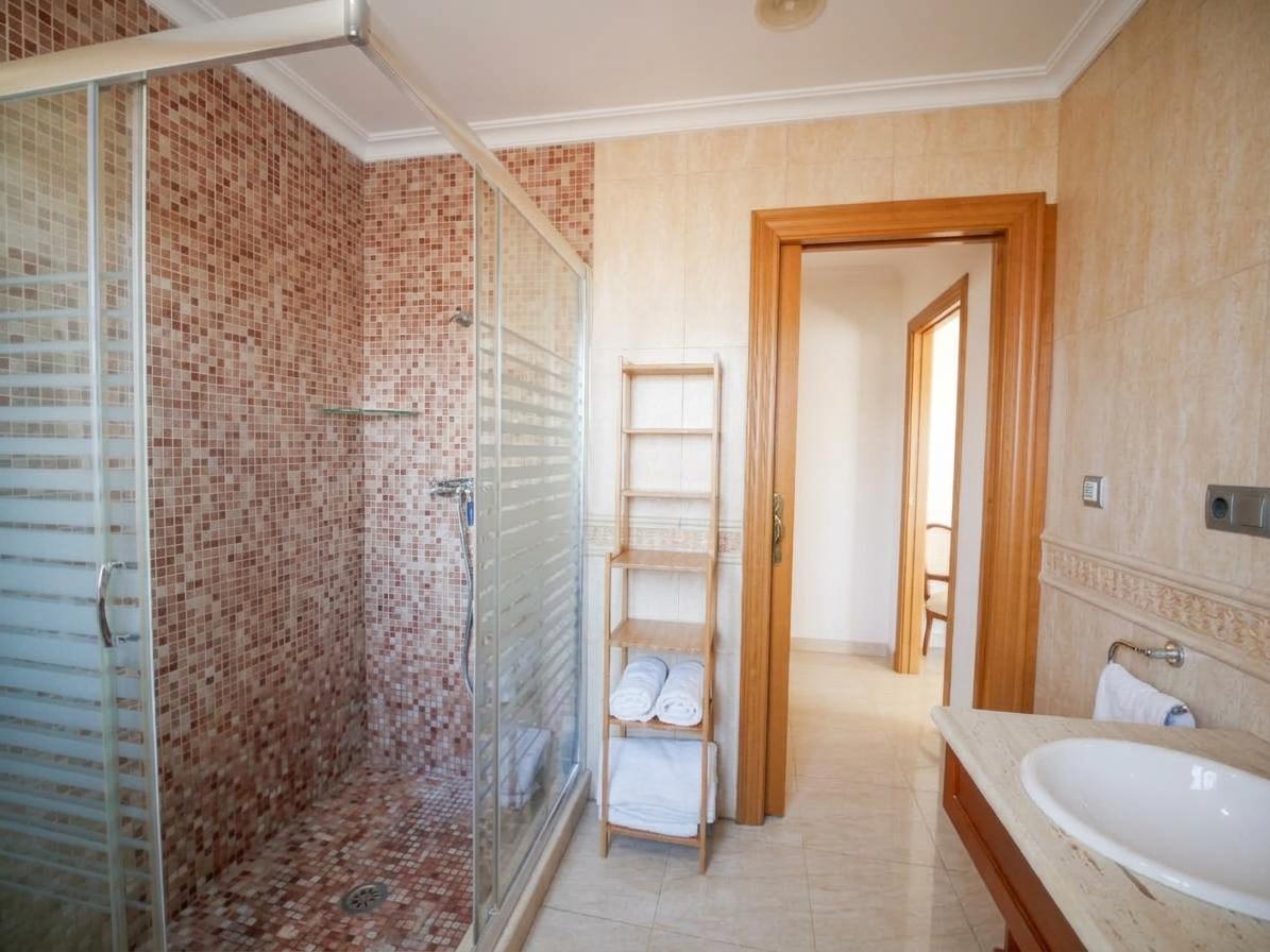 Imagen 18 Casa Pareada en venta en Sagunto/sagunt / Junto al Pabellón René Marigil y el Centro Médico.