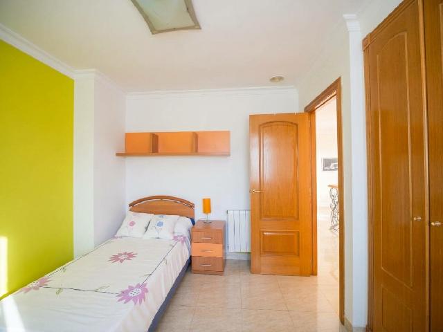 Imagen 13 Inmueble 304237 - Casa Pareada en venta en Sagunto/sagunt / Junto al Pabellón René Marigil y el Centro Médico.