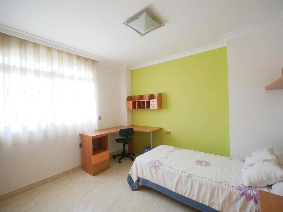 Imagen 12 Casa Pareada en venta en Sagunto/sagunt / Junto al Pabellón René Marigil y el Centro Médico.