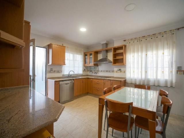 Imagen 7 Inmueble 304237 - Casa Pareada en venta en Sagunto/sagunt / Junto al Pabellón René Marigil y el Centro Médico.