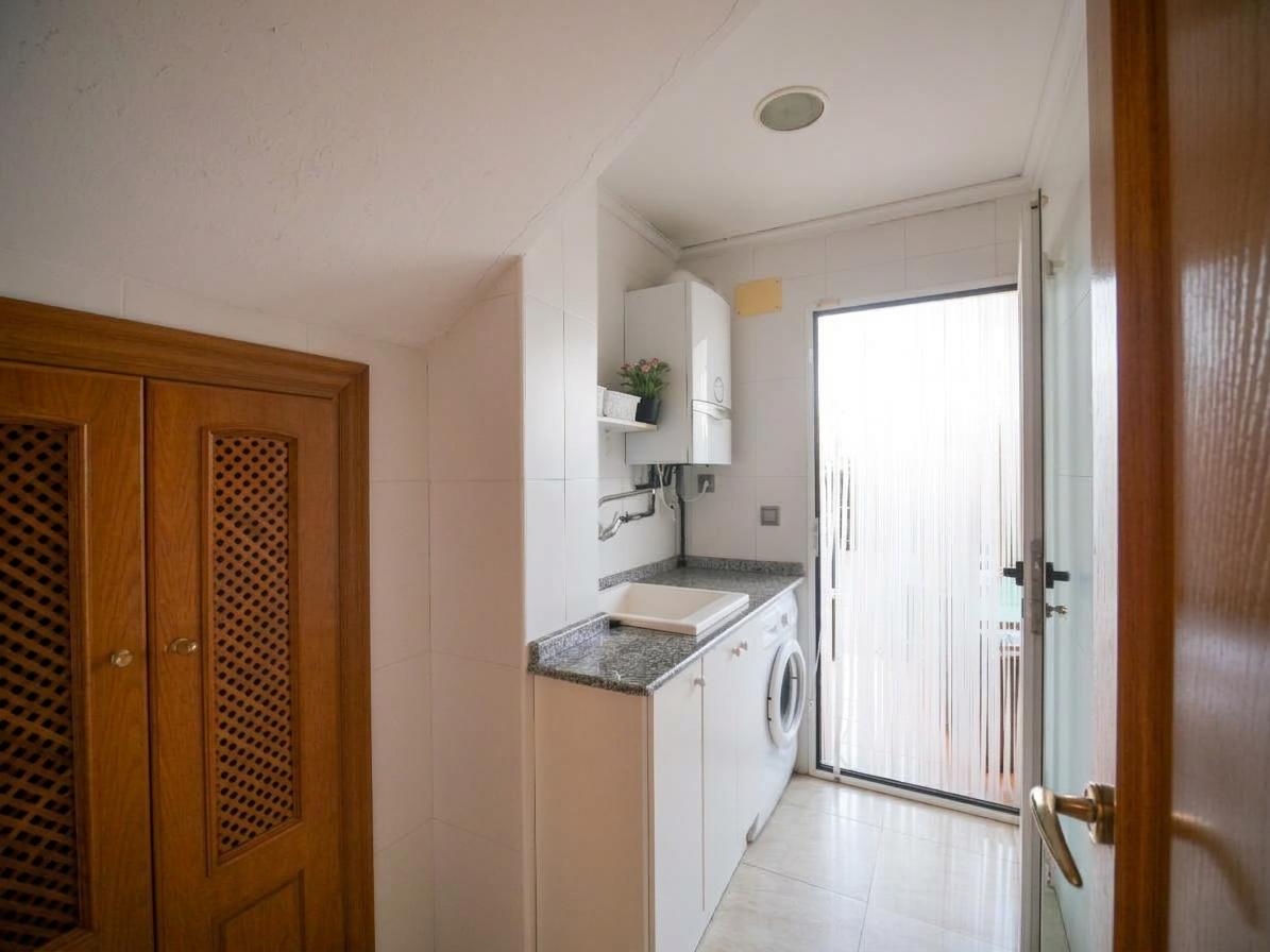 Imagen 9 Casa Pareada en venta en Sagunto/sagunt / Junto al Pabellón René Marigil y el Centro Médico.