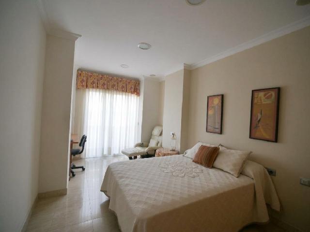 Imagen 4 Inmueble 304237 - Casa Pareada en venta en Sagunto/sagunt / Junto al Pabellón René Marigil y el Centro Médico.