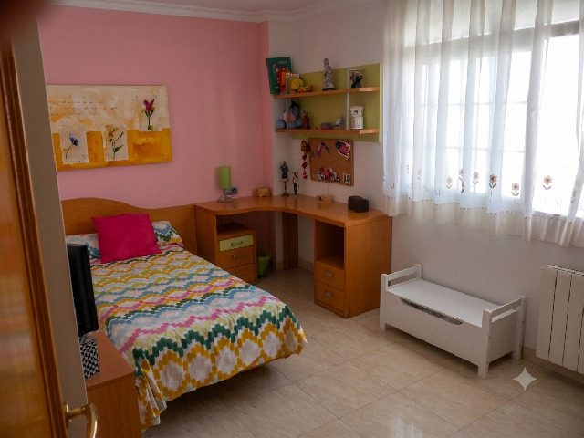 Imagen 13 Inmueble 304237 - Casa Pareada en venta en Sagunto/sagunt / Junto al Pabellón René Marigil y el Centro Médico.