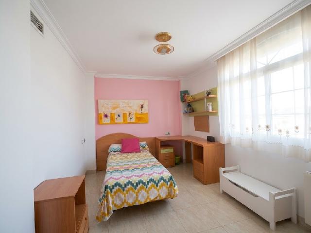 Imagen 10 Inmueble 304237 - Casa Pareada en venta en Sagunto/sagunt / Junto al Pabellón René Marigil y el Centro Médico.