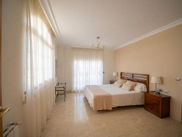 Imagen 14 Inmueble 304237 - Casa Pareada en venta en Sagunto/sagunt / Junto al Pabellón René Marigil y el Centro Médico.