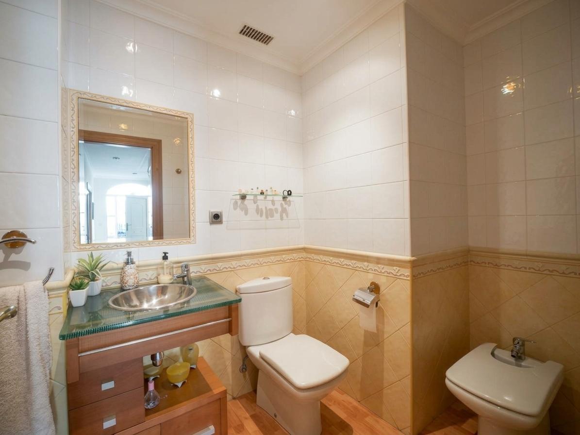 Imagen 5 Casa Pareada en venta en Sagunto/sagunt / Junto al Pabellón René Marigil y el Centro Médico.