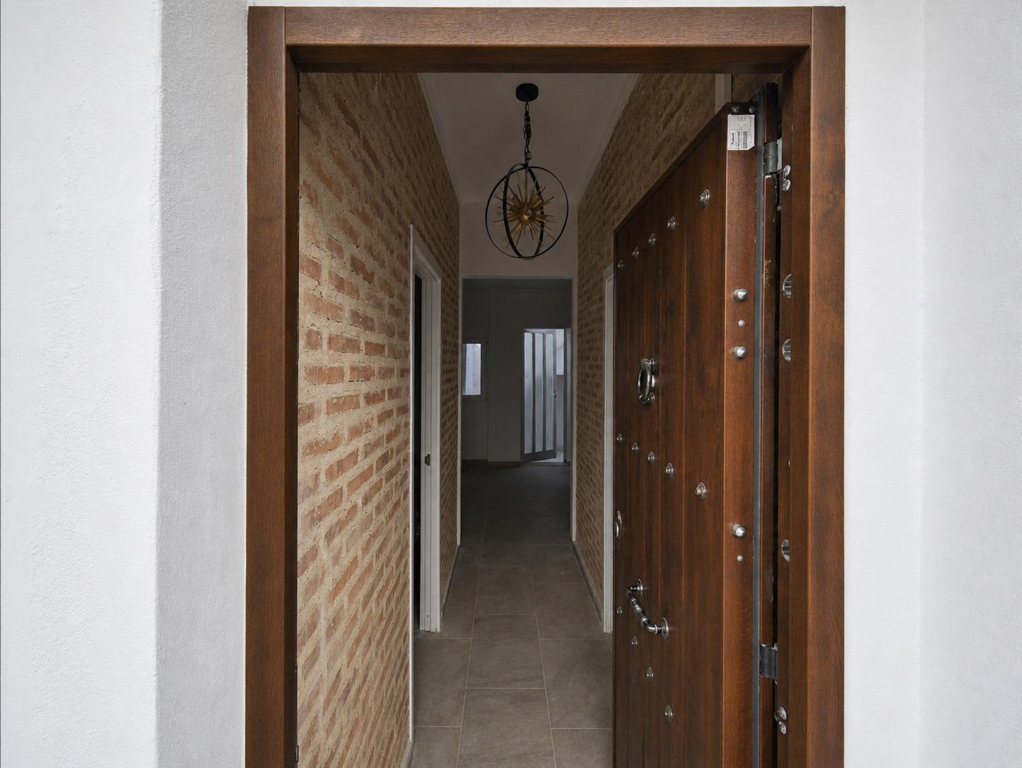 Imagen 2 Casa Pareada en venta en Sagunto/sagunt / Barrio Juderia. Al pie del castillo.