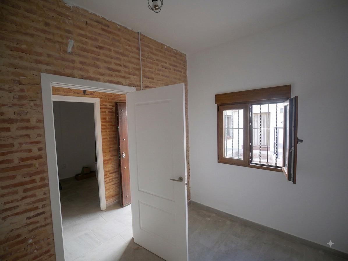 Imagen 4 Casa Pareada en venta en Sagunto/sagunt / Barrio Juderia. Al pie del castillo.