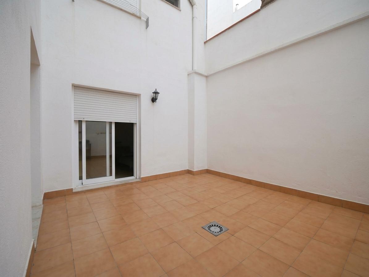 Imagen 18 Planta Baja en venta en Sagunto/sagunt / Junto Avenida 3 de Abril y la Plaza Ibérica.