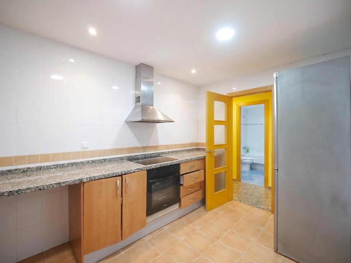 Imagen 15 Planta Baja en venta en Sagunto/sagunt / Junto Avenida 3 de Abril y la Plaza Ibérica.
