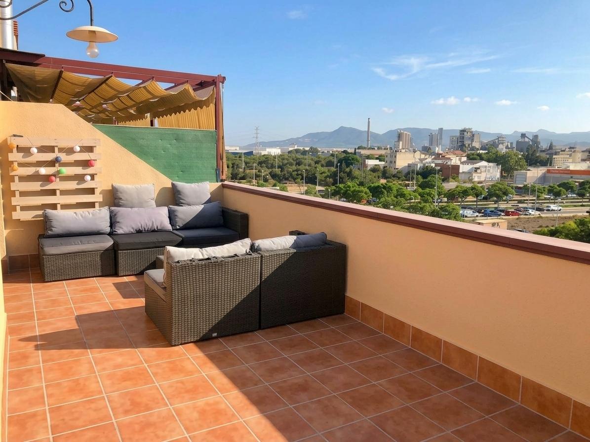 Imagen 1 Ático en venta en Sagunto/sagunt / Junto a la Avenida 9 de Octubre.