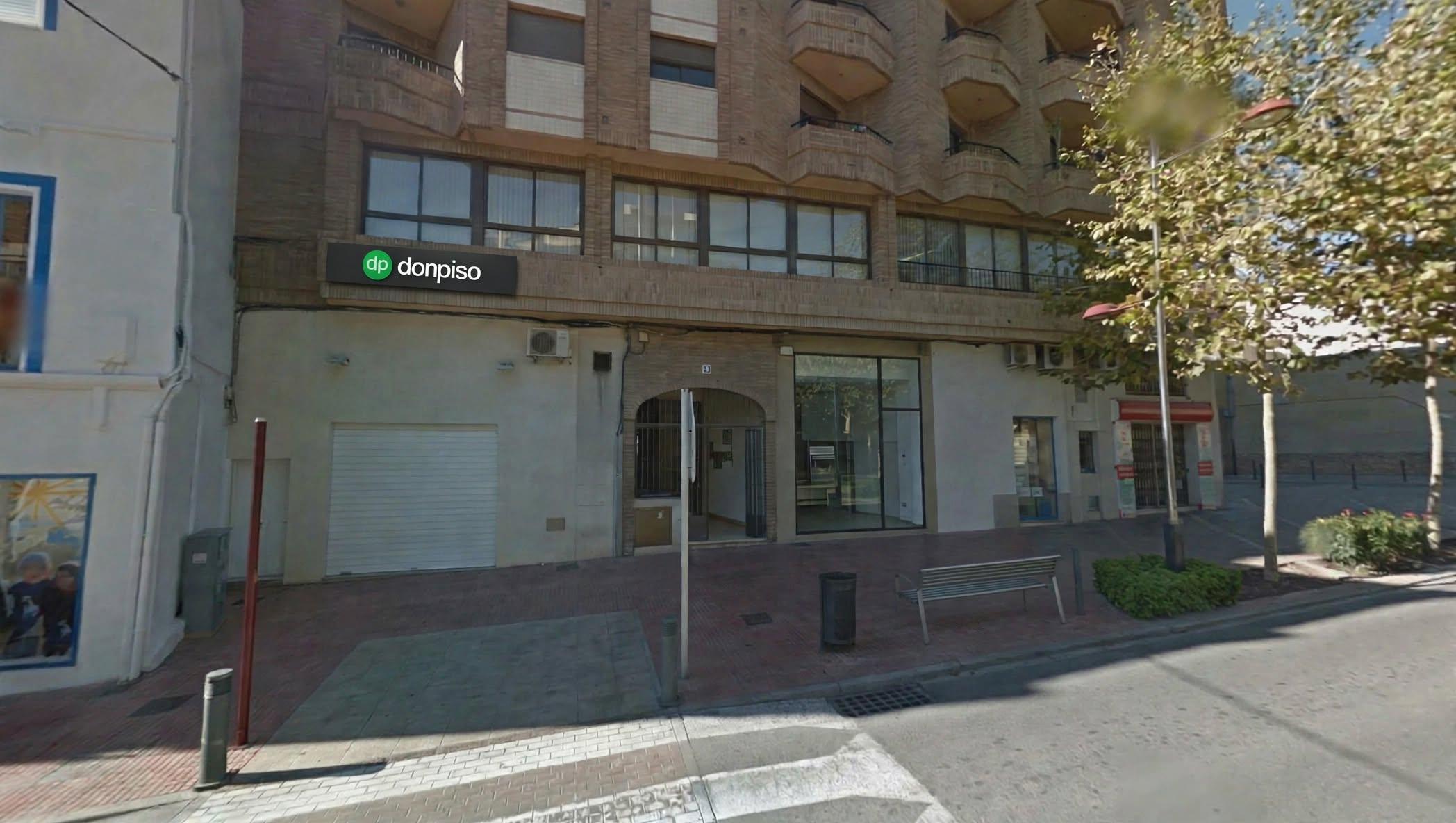 Imagen 12 Oficina Comercial en venta en Vall D´uixó La / En plena avenida Jaime I el conqueridor.
