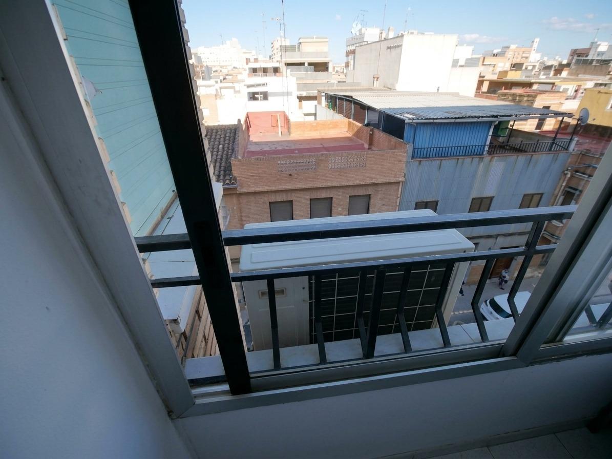 Imagen 15 Piso en venta en Sagunto/sagunt / Cerca del Pabellón Deportivo José Veral