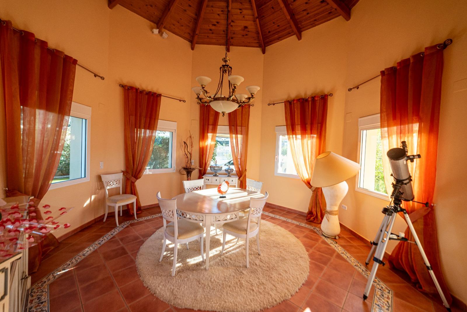Imagen 9 Casa Aislada en venta en Dénia / Zona Montgo Denia