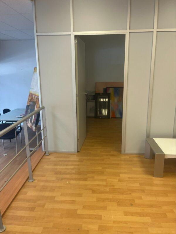 Imagen 5 Local Comercial en venta en Hospitalet De Llobregat L´ / Gran local/oficina en venta