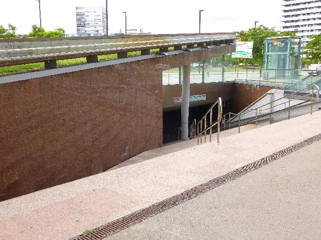 Imagen 4 Inmueble 302034 - Local Comercial en venta en Hospitalet De Llobregat (L´) / Gran local/oficina en venta