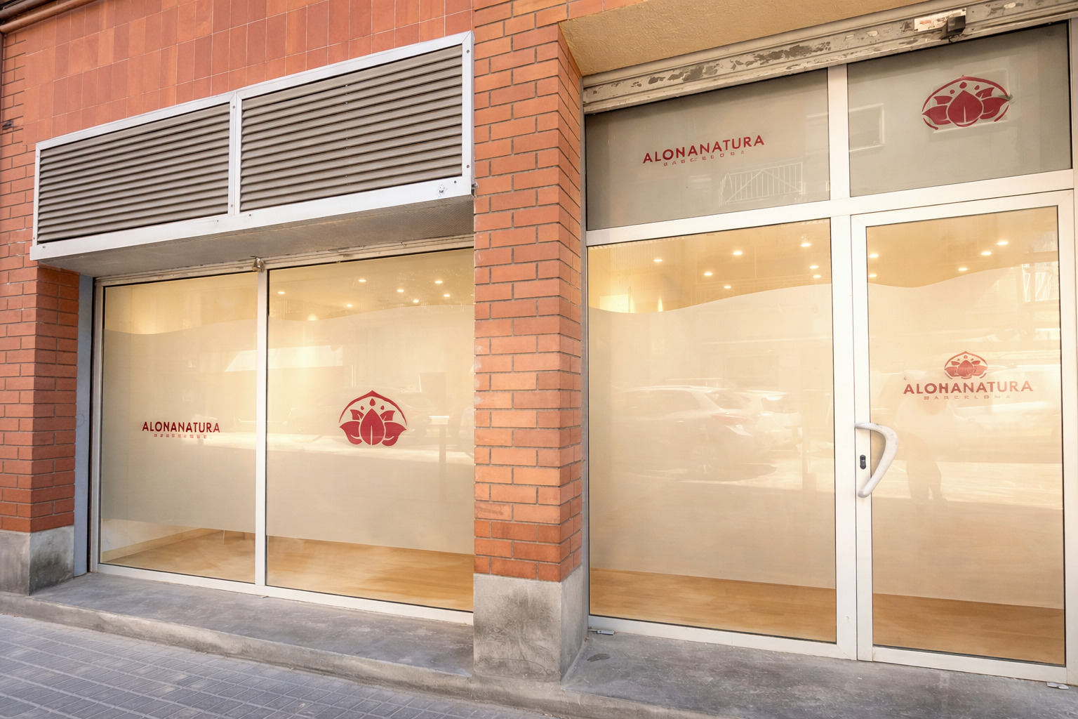 Imagen 1 Local Comercial en venta en Hospitalet De Llobregat L´ / Gran local/oficina en venta