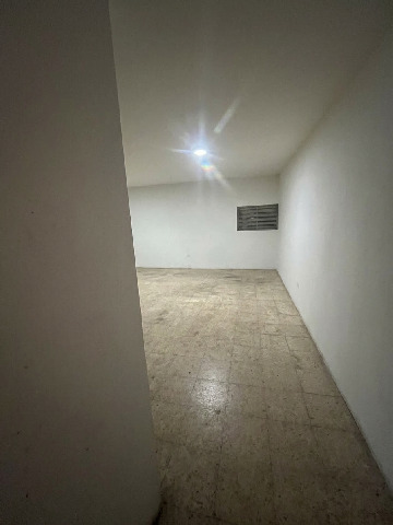 Imagen 19 Inmueble 302034 - Local Comercial en venta en Hospitalet De Llobregat (L´) / Gran local/oficina en venta