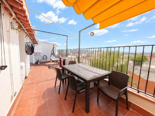 Imagen 1 Inmueble 303008 - Ático en venta en Prat De Llobregat (El) / Apeles Mestre 39