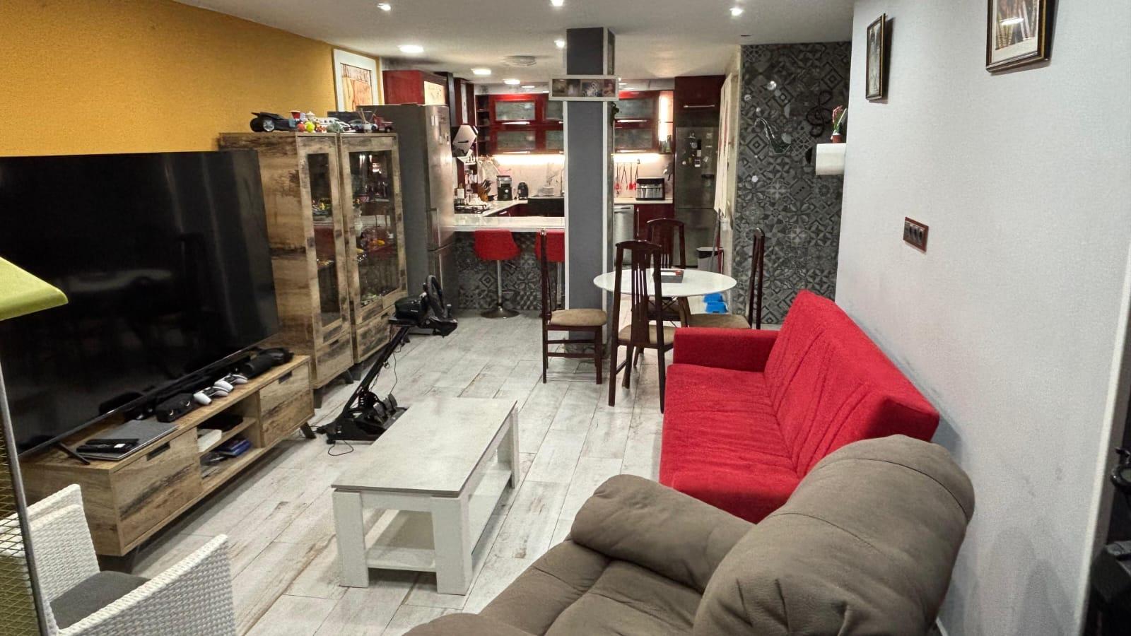 Imagen 2 Piso en venta en Prat De Llobregat El / Apeles Mestre 39