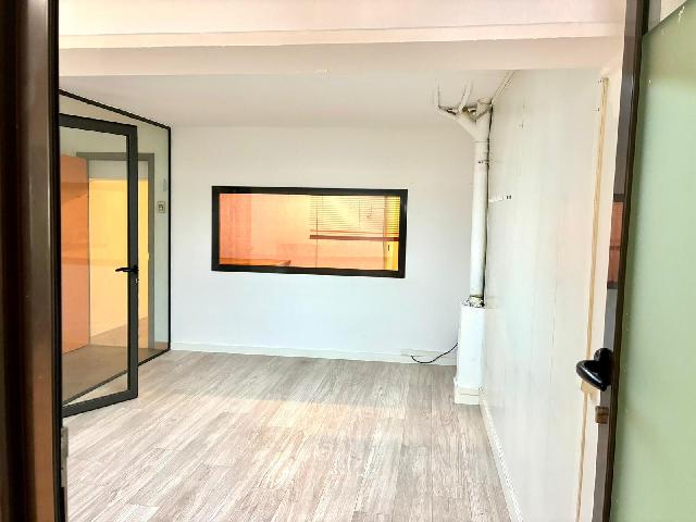 Imagen 10 Inmueble 302667 - Local Comercial en venta en Sant Feliu De Llobregat / Cercano a la estación del trambaix C...