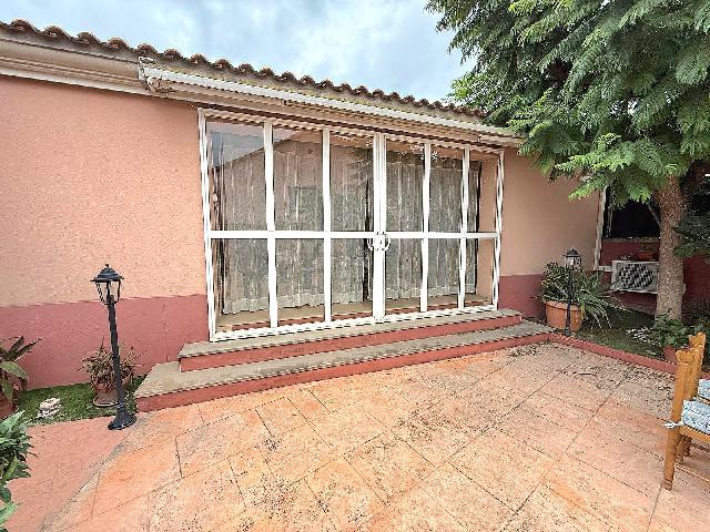 Imagen 22 Inmueble 293658 - Casa Aislada en venta en Sant Jaume Dels Domenys / En la Urbanización el Papagai