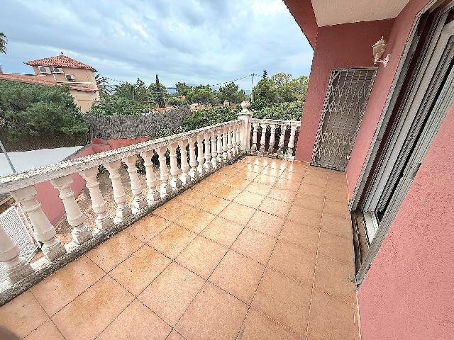 Imagen 8 Inmueble 293658 - Casa Aislada en venta en Sant Jaume Dels Domenys / En la Urbanización el Papagai