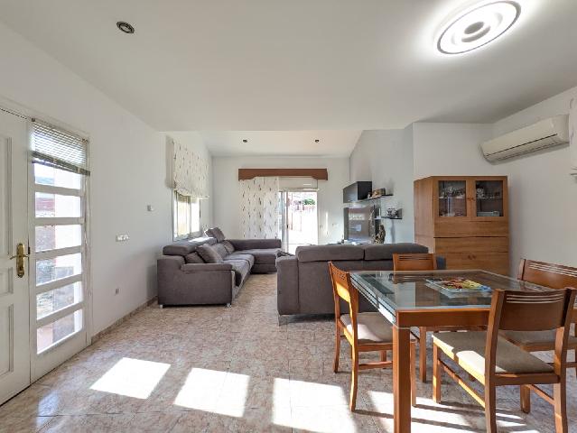 Imagen 12 Inmueble 302118 - Casa Aislada en venta en Bisbal Del Penedès (La) / Junto al centro del pueblo