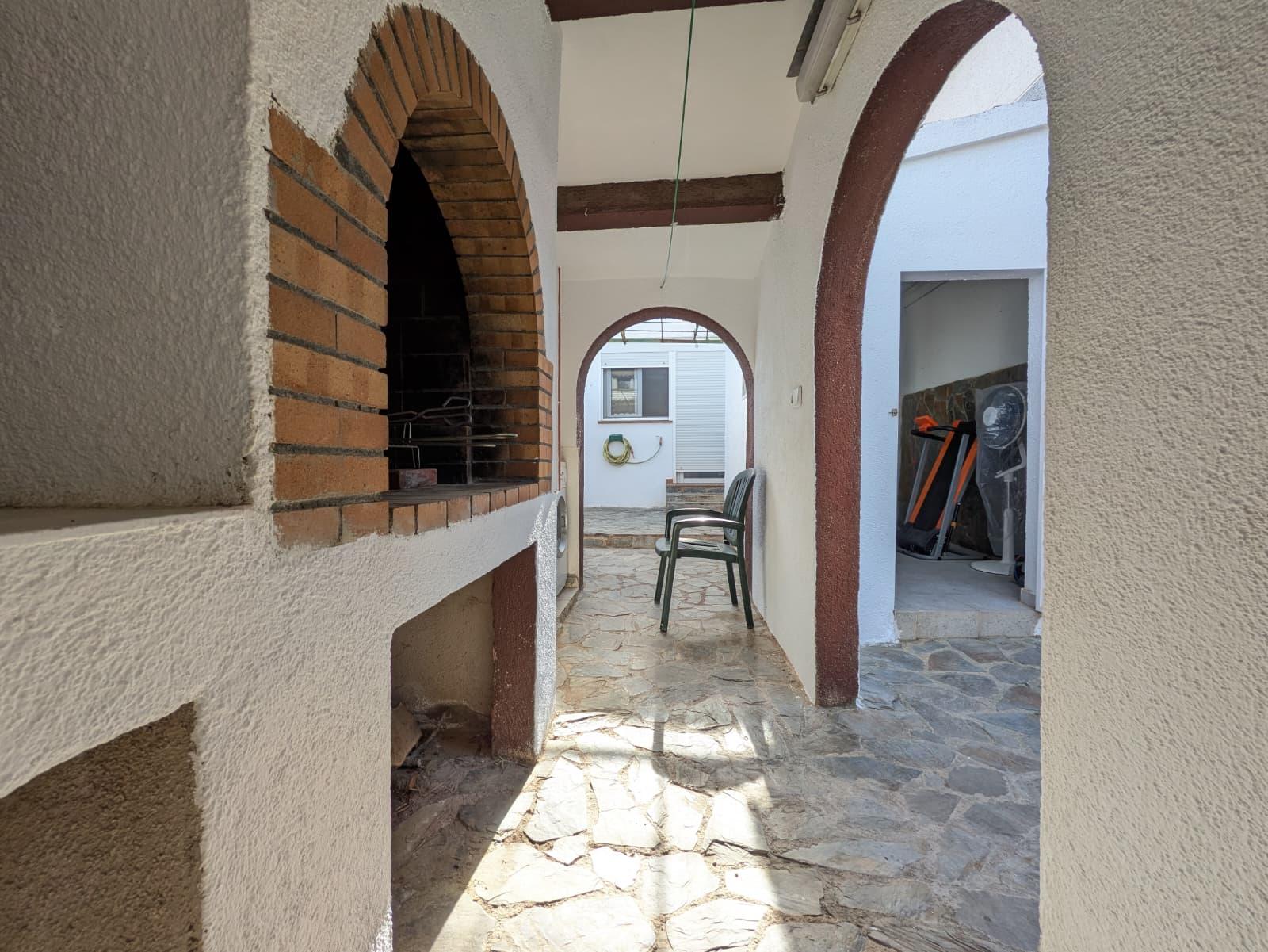 Imagen 33 Casa Aislada en venta en Bisbal Del Penedès La / Junto al centro del pueblo