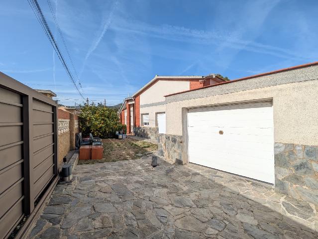 Imagen 10 Inmueble 302118 - Casa Aislada en venta en Bisbal Del Penedès (La) / Junto al centro del pueblo