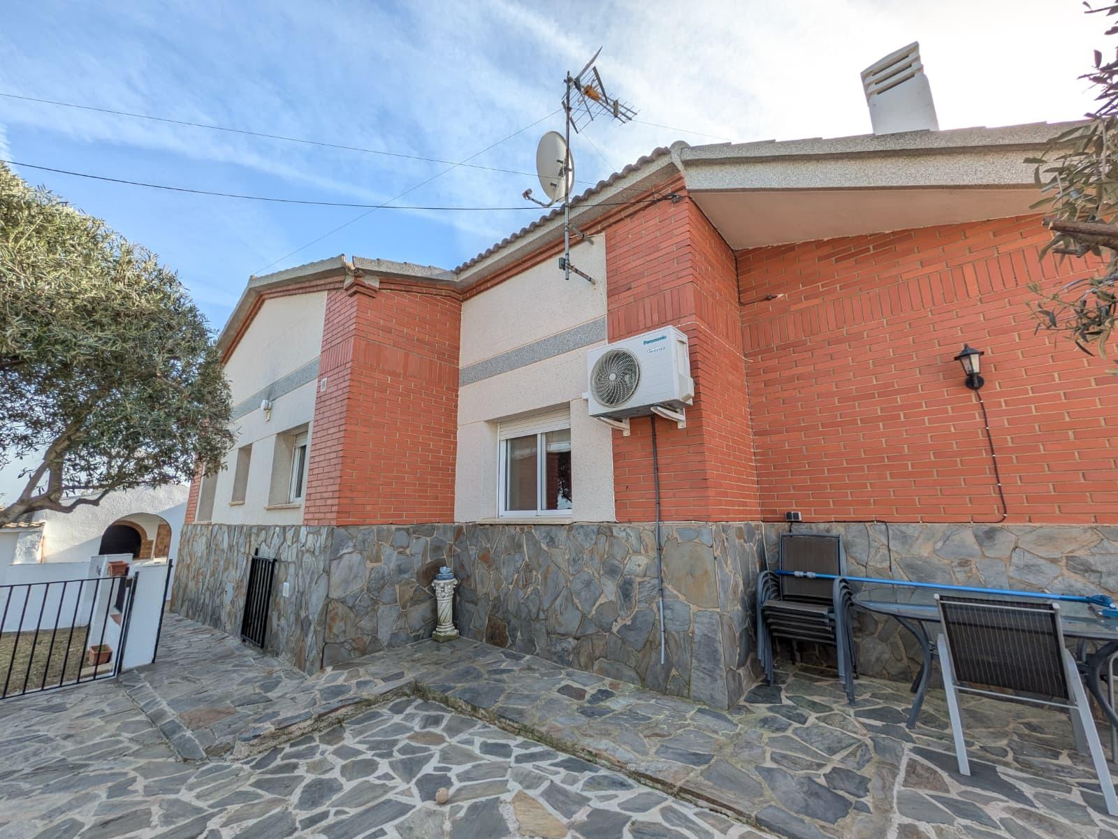 Imagen 37 Casa Aislada en venta en Bisbal Del Penedès La / Junto al centro del pueblo