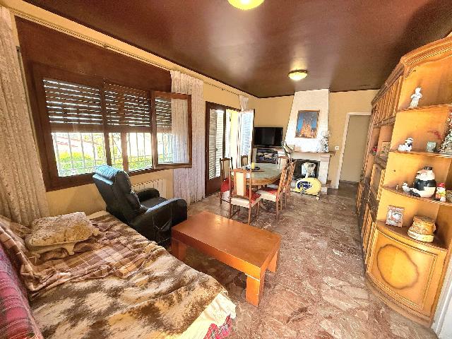 Imagen 5 Inmueble 303898 - Casa Aislada en venta en Sant Jaume Dels Domenys / En la urb. el Papagai de Sant Jaume del...