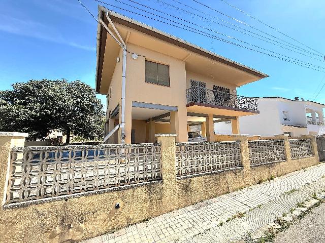Imagen 2 Inmueble 303898 - Casa Aislada en venta en Sant Jaume Dels Domenys / En la urb. el Papagai de Sant Jaume del...