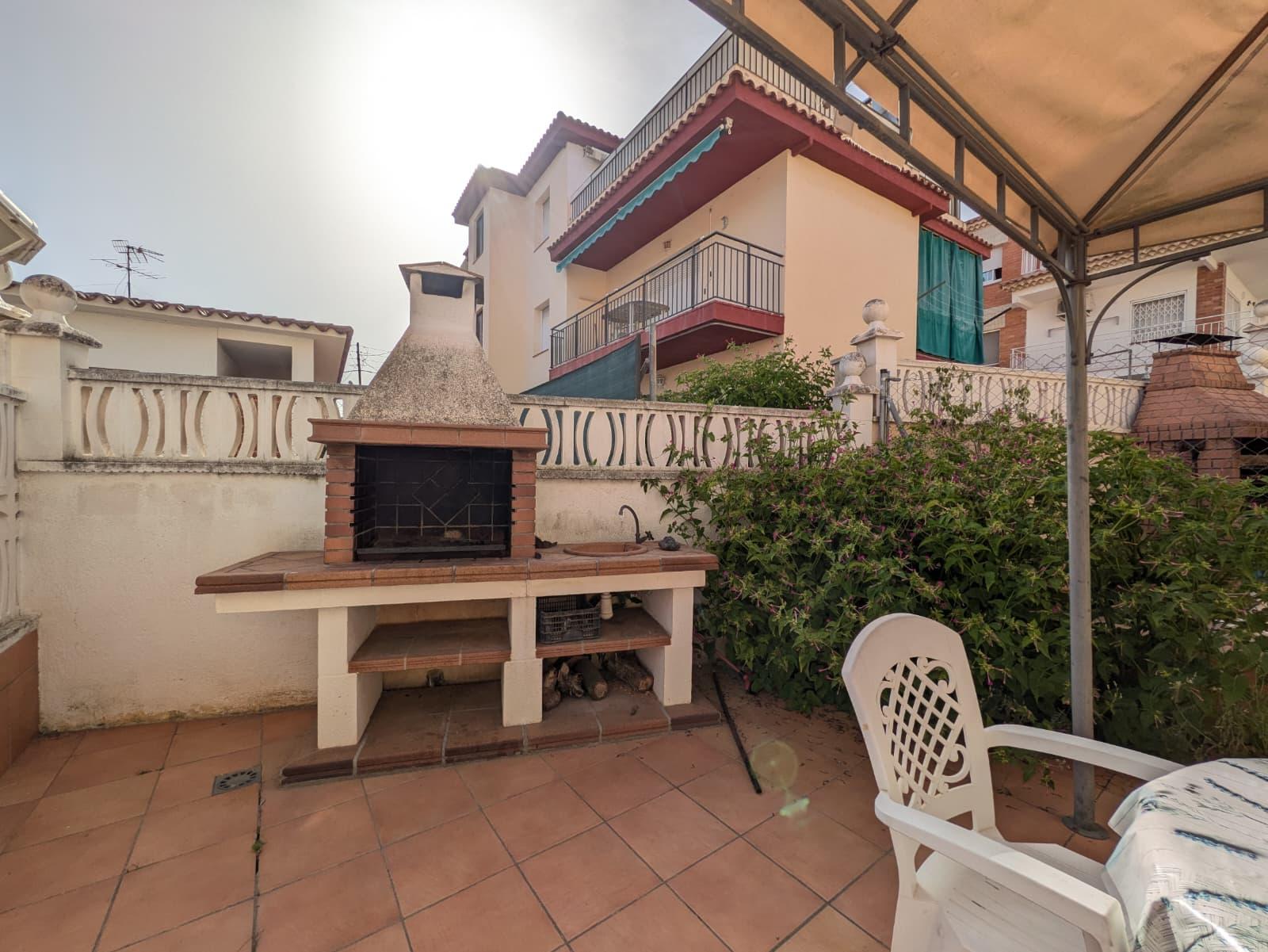 Imagen 18 Casa Adosada en venta en Creixell / A 15 minutos caminando de la playa de Creixell