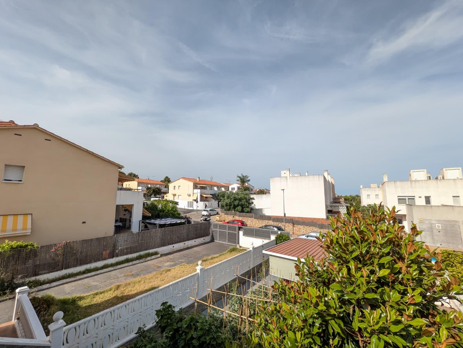 Imagen 33 Casa Adosada en venta en Creixell / A 15 minutos caminando de la playa de Creixell