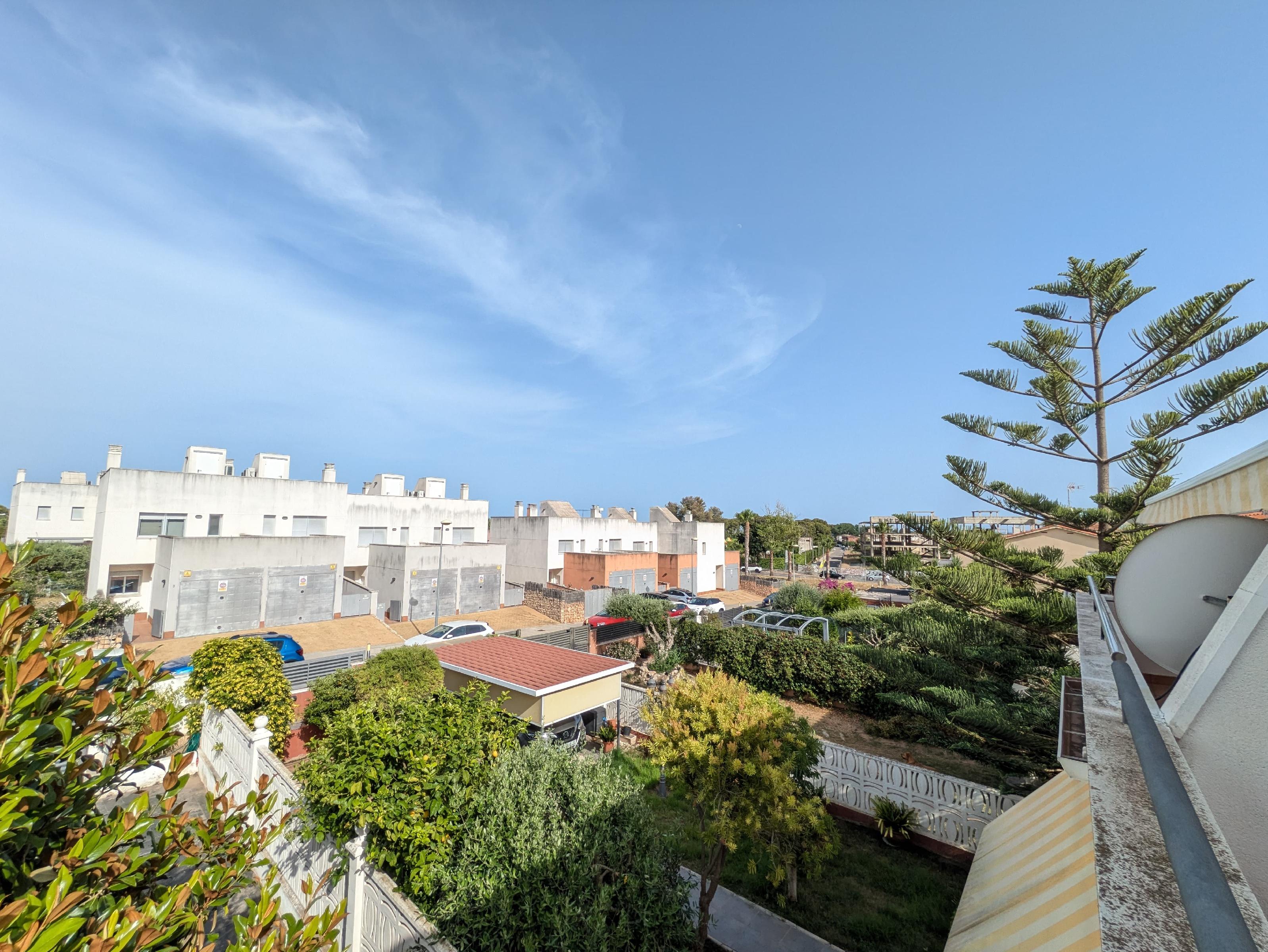 Imagen 34 Casa Adosada en venta en Creixell / A 15 minutos caminando de la playa de Creixell